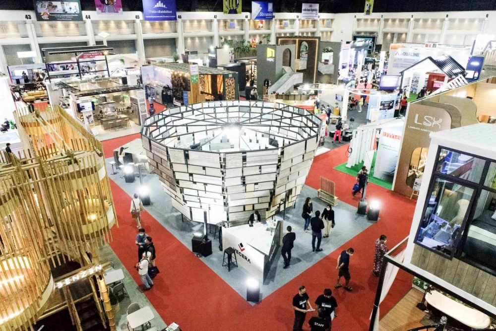 نمایش محصولات نوین مصالح ساختمانی در نمایشگاه با حضور مهندسان و کارشناسان