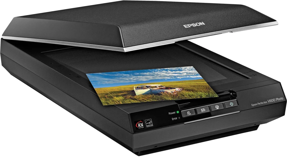 اسکنر Epson Perfection V600 در حال اسکن یک نمای داخلی ساختمان