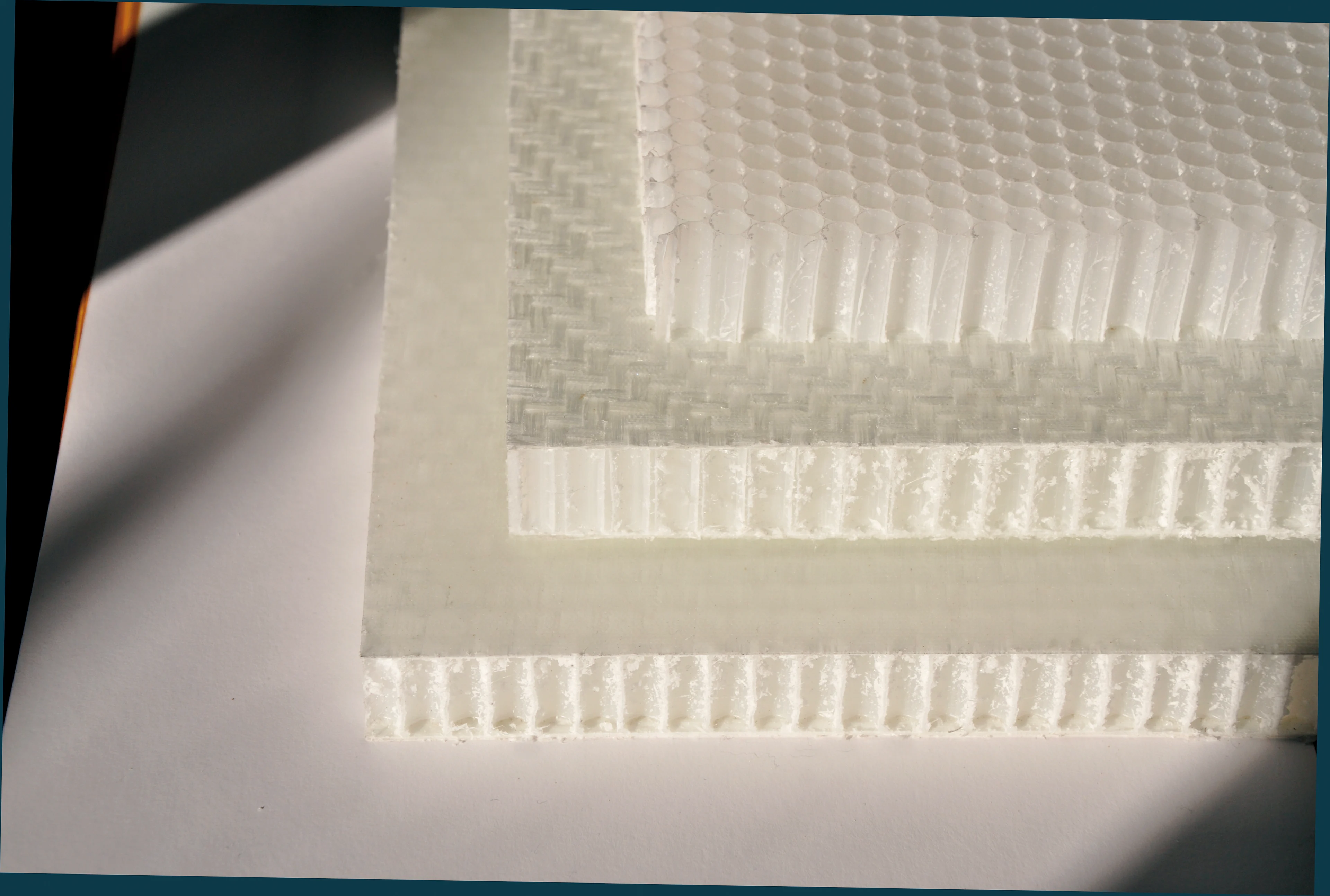 ساختار شش‌ضلعی (Honeycomb) به عنوان یک راهکار سبک وزن در ساختمان