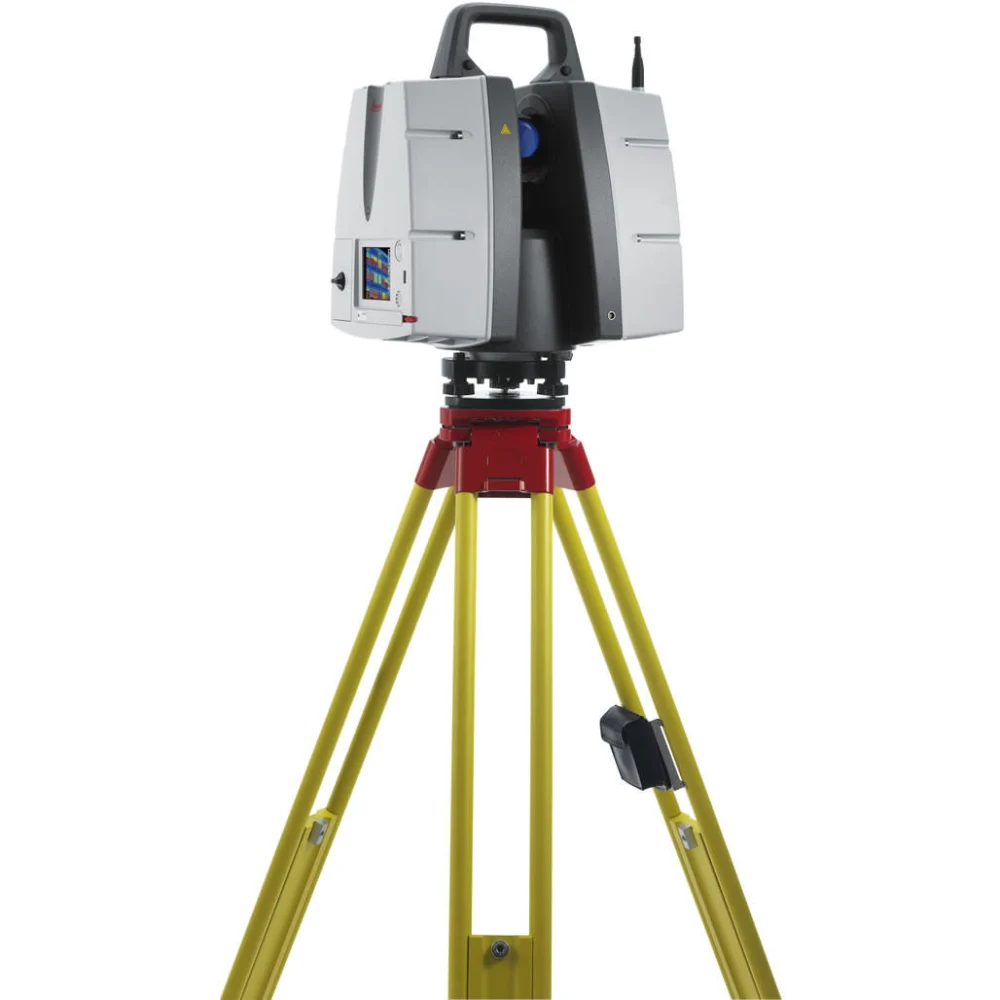 تصویر اسکنر لیزری Leica ScanStation P40 در محیط ساختمانی، نمایش قابلیت‌های دقیق اسکن در پروژه‌های عمرانی