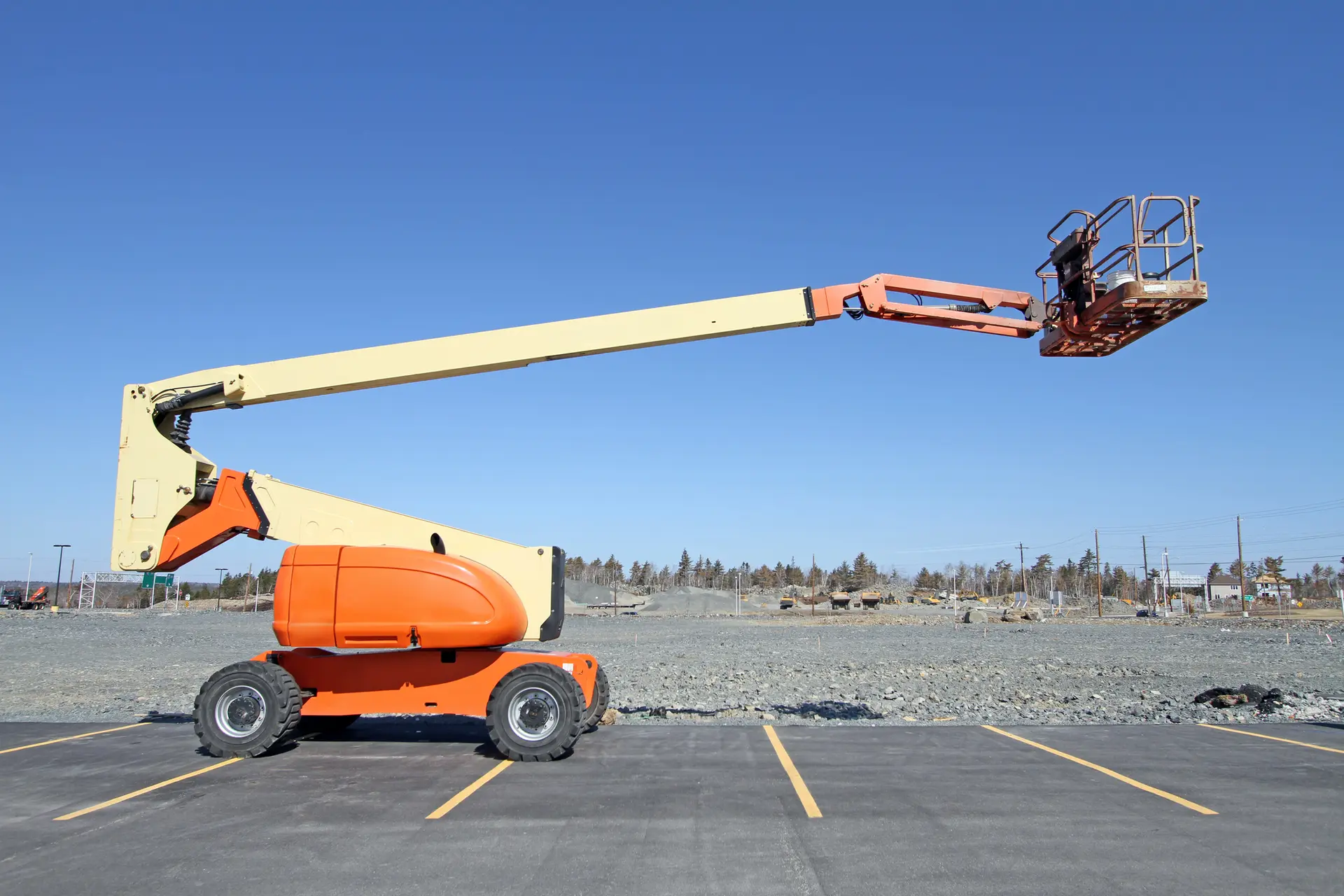 Boom Lift بالابر بازویی ساختمانی و دسترسی ارتفاعی
